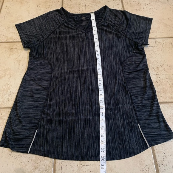 💜 90 Degree by Reflex Performance V-Neck T-Shirt - Picture 6 of 6